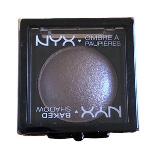 B2G2 NYX Baked Pigmented Eyeshadow BSH22 Vesper